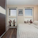 Cozy Apartment Bukowinska Near Metro By Noclegi Renters