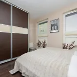 Cozy Apartment Bukowinska Near Metro By Noclegi Renters