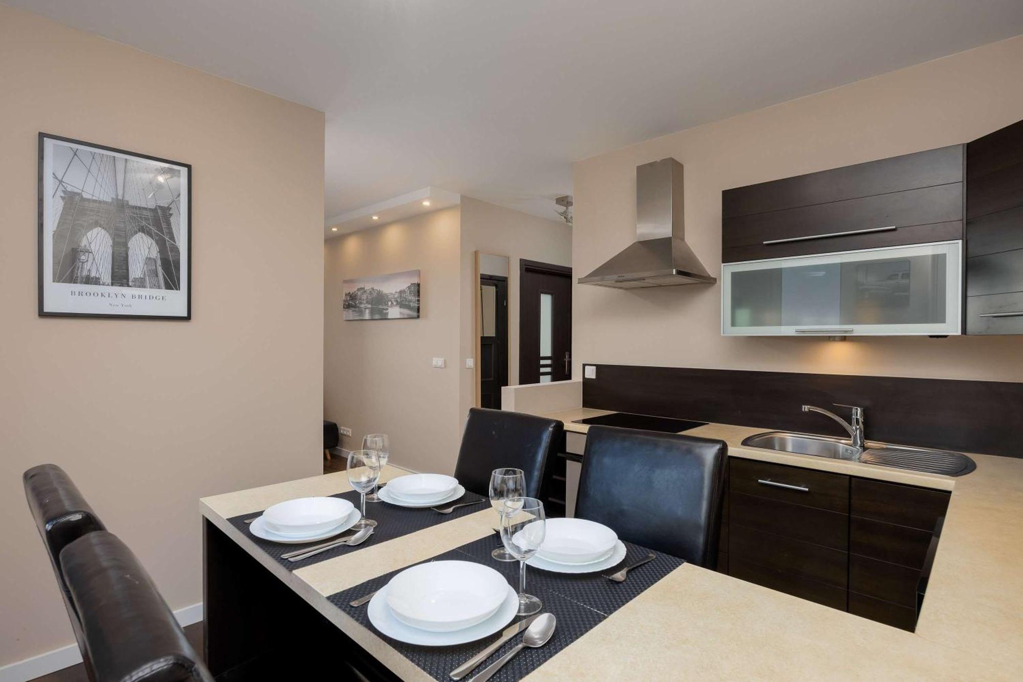 Cozy Bukowinska Near Metro By Renters * Warszawa